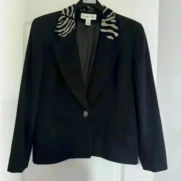 Christian Dior  authentic black 1990s velvet lapel vest. Fall season sta… - Picture 1 of 8